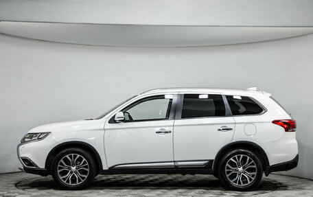 Mitsubishi Outlander III рестайлинг 3, 2018 год, 2 189 000 рублей, 9 фотография