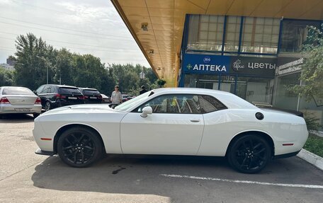 Dodge Challenger III рестайлинг 2, 2019 год, 3 450 000 рублей, 2 фотография