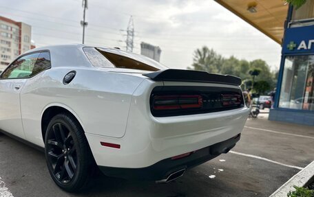 Dodge Challenger III рестайлинг 2, 2019 год, 3 450 000 рублей, 5 фотография