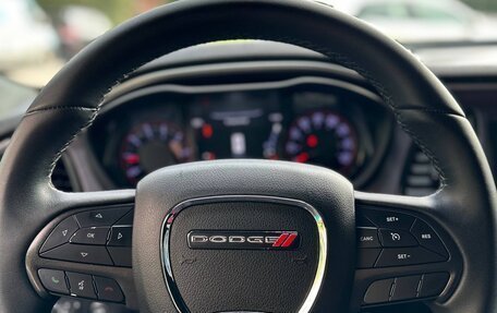 Dodge Challenger III рестайлинг 2, 2019 год, 3 450 000 рублей, 10 фотография