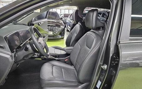 KIA Niro, 2022 год, 2 050 000 рублей, 14 фотография
