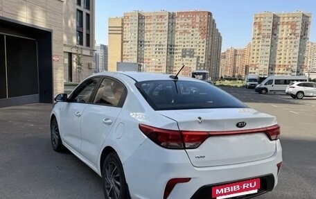 KIA Rio IV, 2018 год, 750 000 рублей, 4 фотография