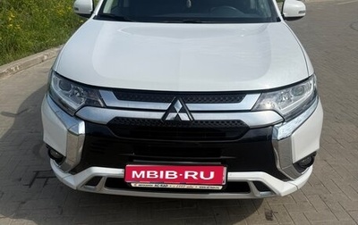 Mitsubishi Outlander III рестайлинг 3, 2022 год, 3 050 000 рублей, 1 фотография