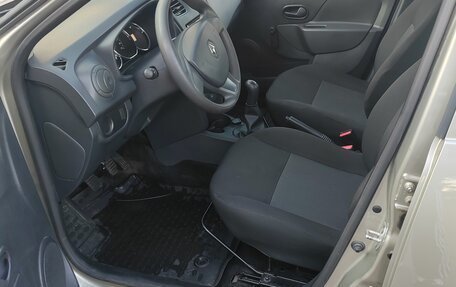 Renault Logan II, 2015 год, 600 000 рублей, 8 фотография