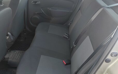 Renault Logan II, 2015 год, 600 000 рублей, 9 фотография