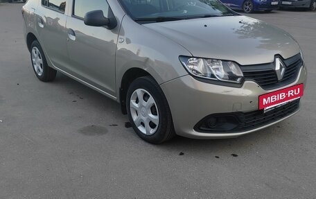 Renault Logan II, 2015 год, 600 000 рублей, 3 фотография