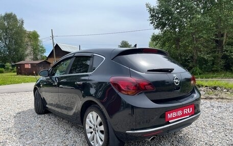 Opel Astra J, 2013 год, 630 000 рублей, 4 фотография
