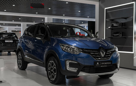 Renault Kaptur I рестайлинг, 2021 год, 1 840 000 рублей, 2 фотография
