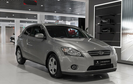KIA cee'd I рестайлинг, 2010 год, 745 000 рублей, 2 фотография