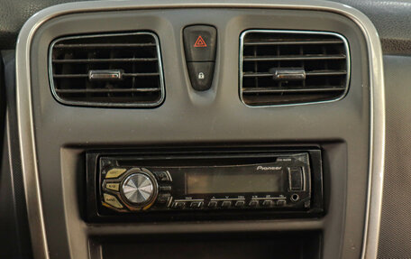Renault Logan II, 2014 год, 599 000 рублей, 14 фотография