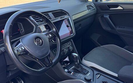 Volkswagen Tiguan II, 2019 год, 3 500 000 рублей, 5 фотография