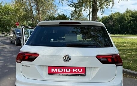Volkswagen Tiguan II, 2020 год, 2 799 000 рублей, 2 фотография