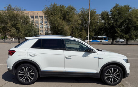 Volkswagen T-Roc I, 2020 год, 2 300 000 рублей, 6 фотография