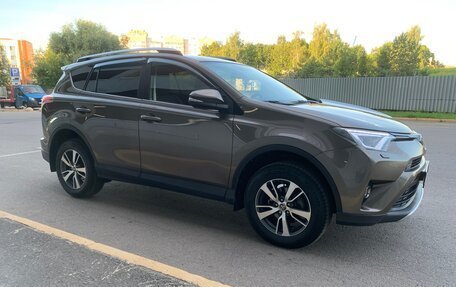 Toyota RAV4, 2018 год, 2 400 000 рублей, 14 фотография