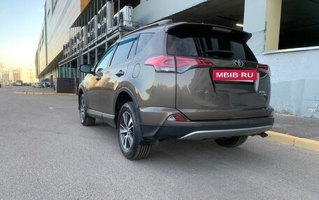 Toyota RAV4, 2018 год, 2 400 000 рублей, 19 фотография