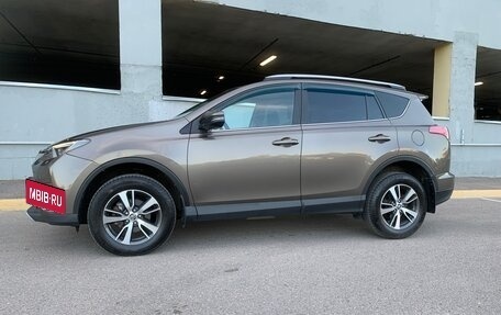 Toyota RAV4, 2018 год, 2 400 000 рублей, 22 фотография