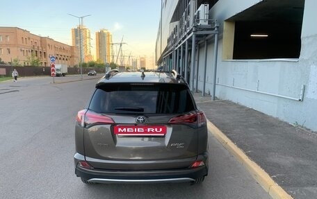 Toyota RAV4, 2018 год, 2 400 000 рублей, 18 фотография