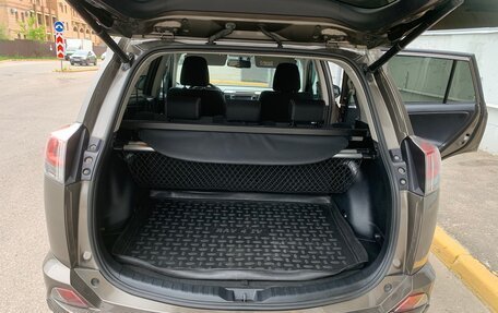 Toyota RAV4, 2018 год, 2 400 000 рублей, 33 фотография