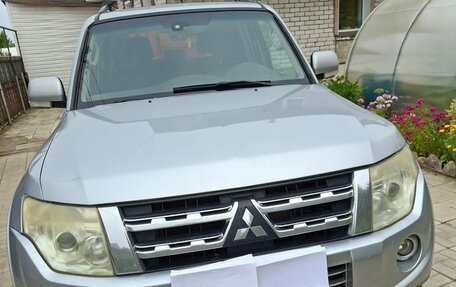 Mitsubishi Pajero IV, 2011 год, 1 600 000 рублей, 2 фотография
