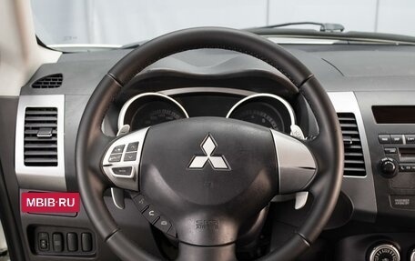 Mitsubishi Outlander III рестайлинг 3, 2008 год, 1 200 000 рублей, 11 фотография