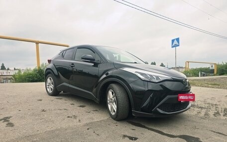 Toyota C-HR I рестайлинг, 2019 год, 1 700 000 рублей, 2 фотография