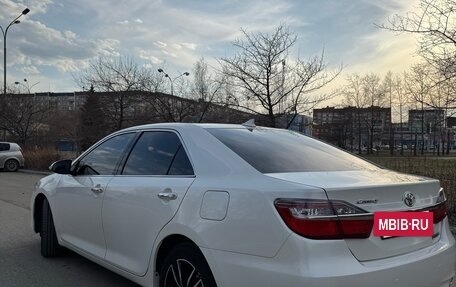 Toyota Camry, 2017 год, 2 315 000 рублей, 5 фотография