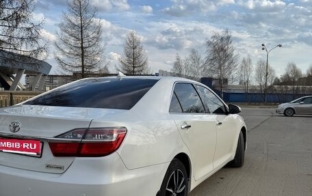 Toyota Camry, 2017 год, 2 315 000 рублей, 3 фотография