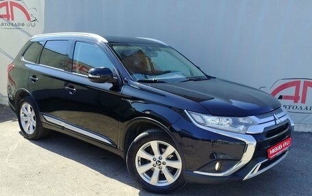 Mitsubishi Outlander III рестайлинг 3, 2019 год, 1 565 000 рублей, 1 фотография