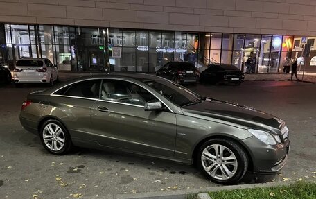 Mercedes-Benz E-Класс, 2011 год, 1 050 000 рублей, 4 фотография