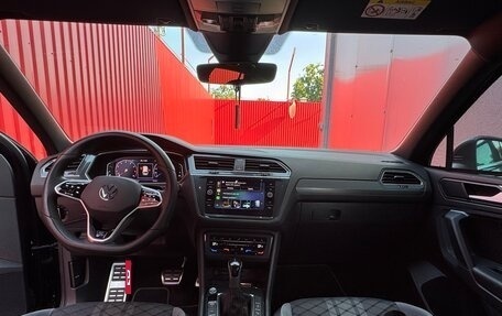 Volkswagen Tiguan II, 2021 год, 3 150 000 рублей, 16 фотография