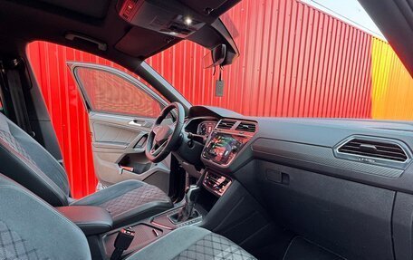 Volkswagen Tiguan II, 2021 год, 3 150 000 рублей, 18 фотография