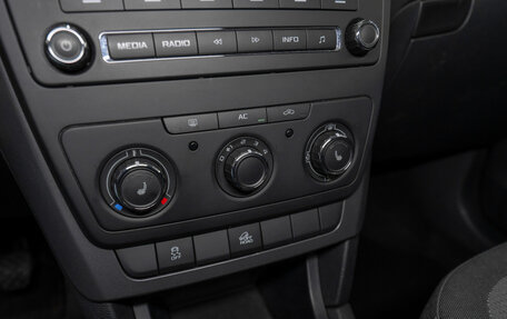 Skoda Yeti I рестайлинг, 2011 год, 1 145 000 рублей, 15 фотография