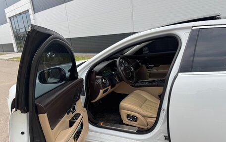 Jaguar XJ IV (X351), 2015 год, 2 100 000 рублей, 9 фотография