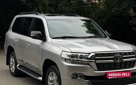 Toyota Land Cruiser 200, 2008 год, 2 545 000 рублей, 2 фотография