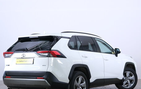 Toyota RAV4, 2021 год, 3 799 000 рублей, 7 фотография