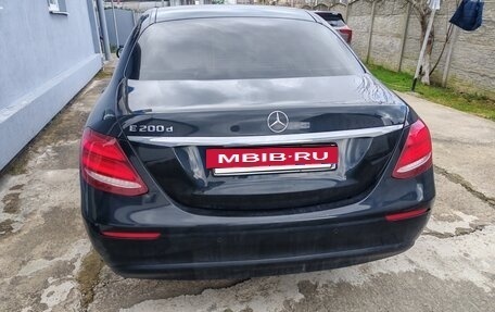 Mercedes-Benz E-Класс, 2020 год, 2 000 000 рублей, 2 фотография