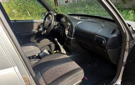 Chevrolet Niva I рестайлинг, 2006 год, 450 000 рублей, 15 фотография