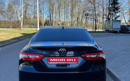 Toyota Camry, 2018 год, 2 150 000 рублей, 5 фотография
