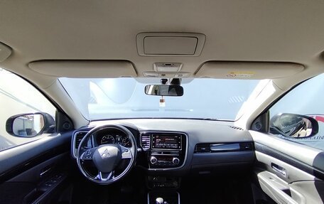 Mitsubishi Outlander III рестайлинг 3, 2019 год, 1 565 000 рублей, 9 фотография