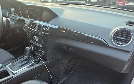 Mercedes-Benz C-Класс, 2013 год, 2 500 000 рублей, 19 фотография