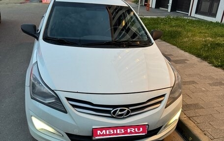 Hyundai Solaris II рестайлинг, 2016 год, 650 000 рублей, 1 фотография