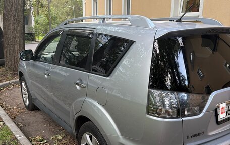 Mitsubishi Outlander III рестайлинг 3, 2010 год, 1 150 000 рублей, 4 фотография