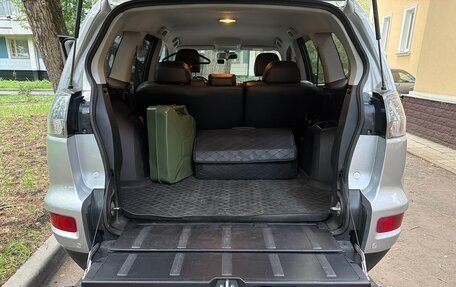 Mitsubishi Outlander III рестайлинг 3, 2010 год, 1 150 000 рублей, 9 фотография