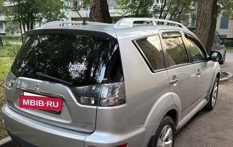 Mitsubishi Outlander III рестайлинг 3, 2010 год, 1 150 000 рублей, 3 фотография