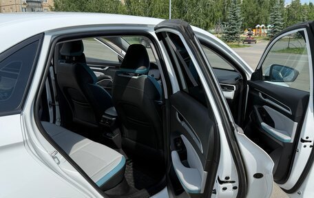 Geely Emgrand, 2023 год, 1 570 000 рублей, 13 фотография