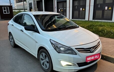 Hyundai Solaris II рестайлинг, 2016 год, 650 000 рублей, 2 фотография