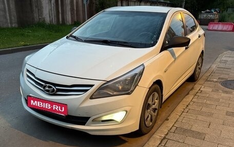Hyundai Solaris II рестайлинг, 2016 год, 650 000 рублей, 3 фотография