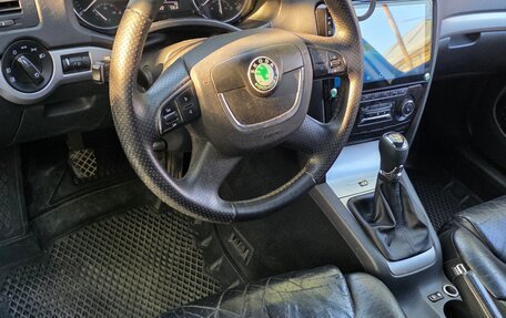Skoda Octavia, 2011 год, 830 000 рублей, 15 фотография