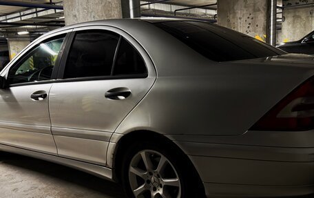 Mercedes-Benz C-Класс, 2004 год, 630 000 рублей, 4 фотография
