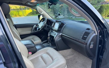 Toyota Land Cruiser 200, 2011 год, 2 990 000 рублей, 17 фотография